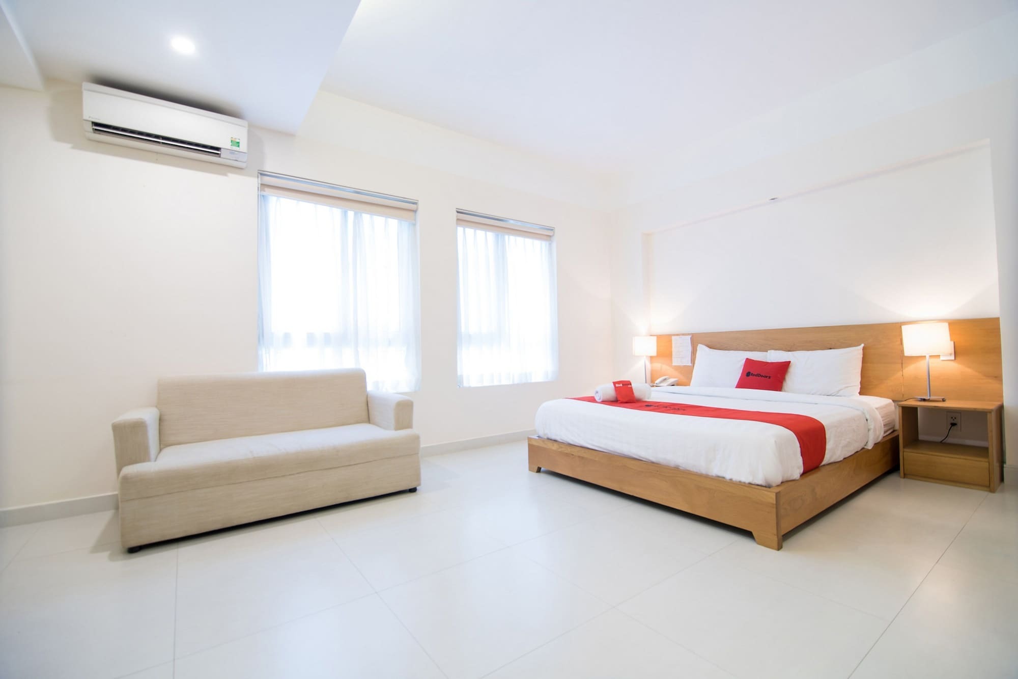 Reddoorz Plus Near Secc D7 胡志明市 外观 照片