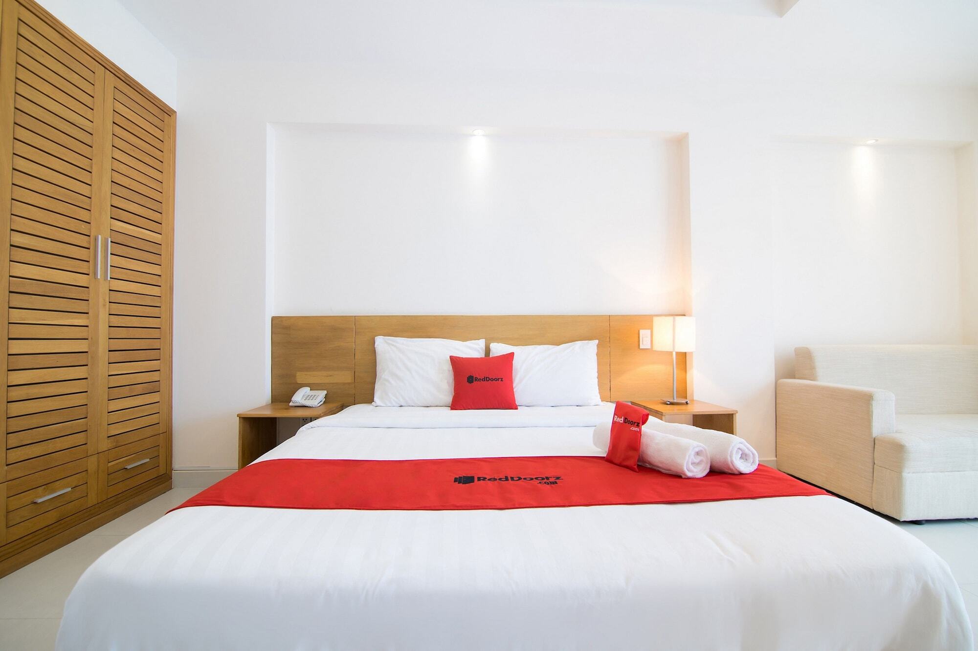 Reddoorz Plus Near Secc D7 胡志明市 外观 照片
