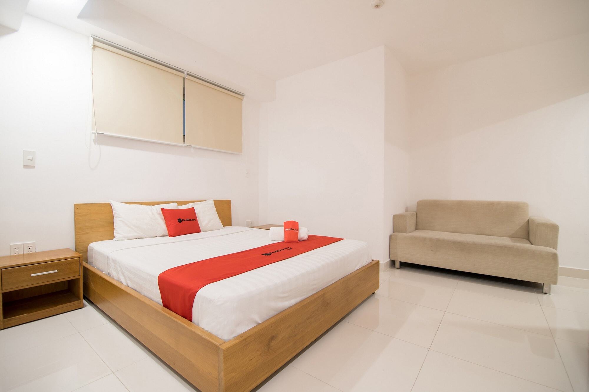 Reddoorz Plus Near Secc D7 胡志明市 外观 照片