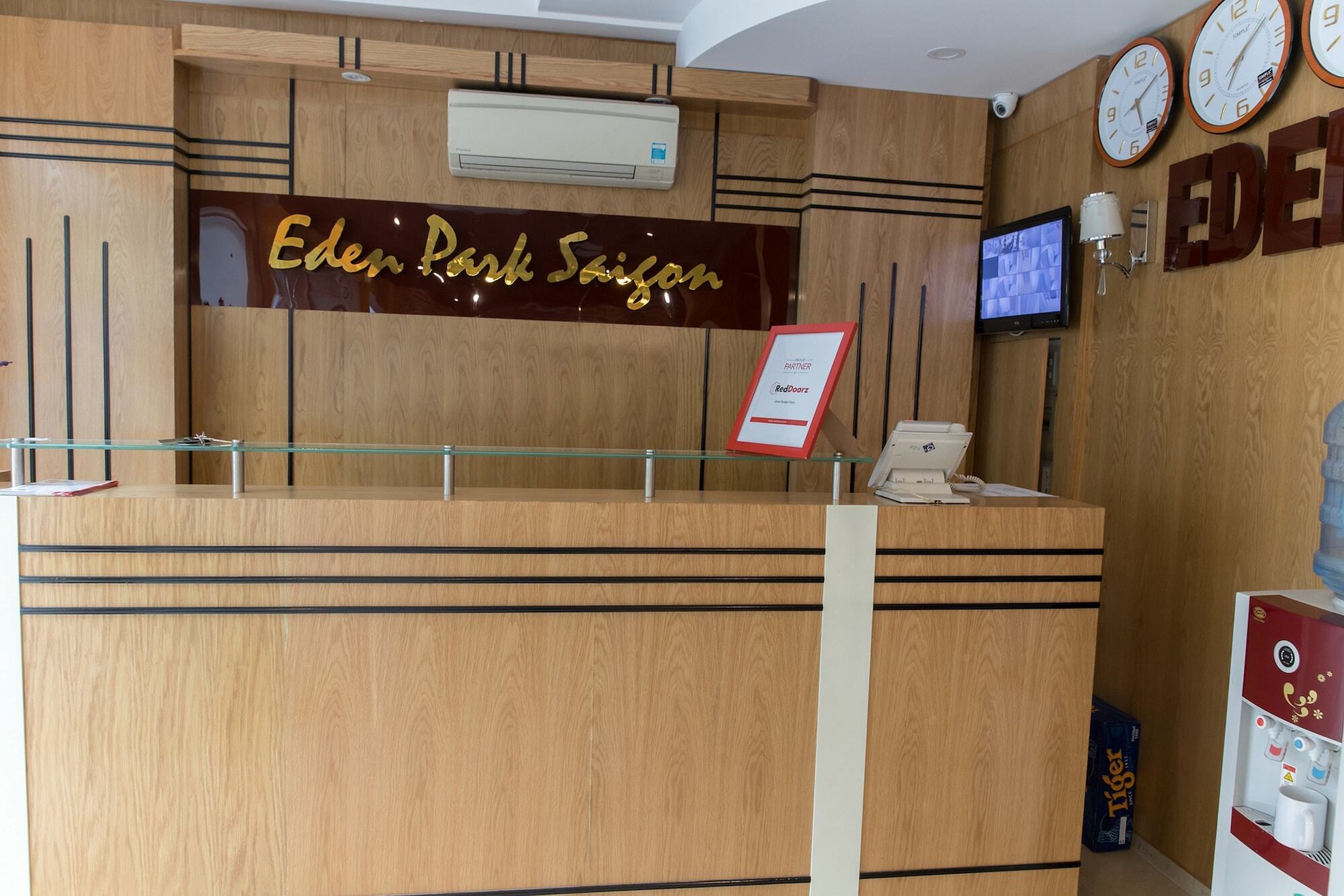 Reddoorz Plus Near Secc D7 胡志明市 外观 照片