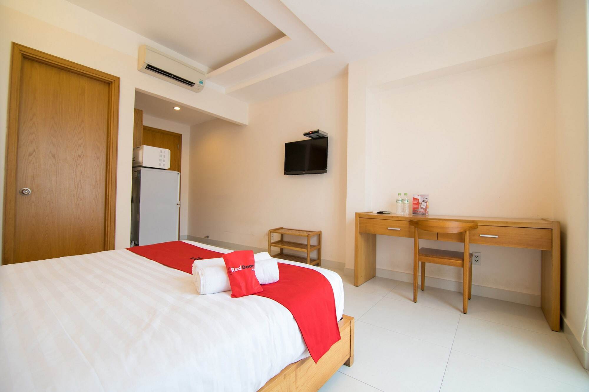 Reddoorz Plus Near Secc D7 胡志明市 外观 照片